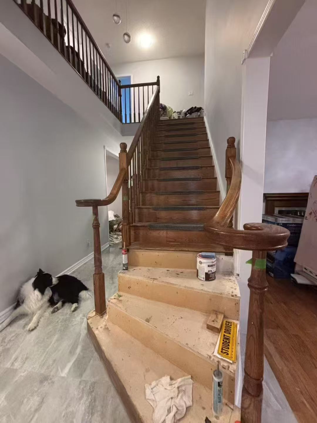 Entry and staircase before refinishing